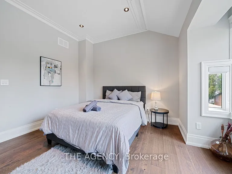 8 Frivick Ct — Photo 38