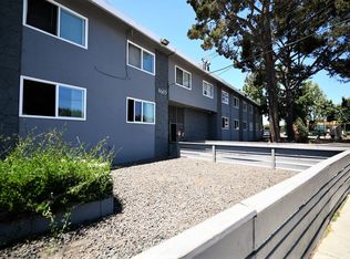 8701 Hillside St #226, Oakland, CA 94605