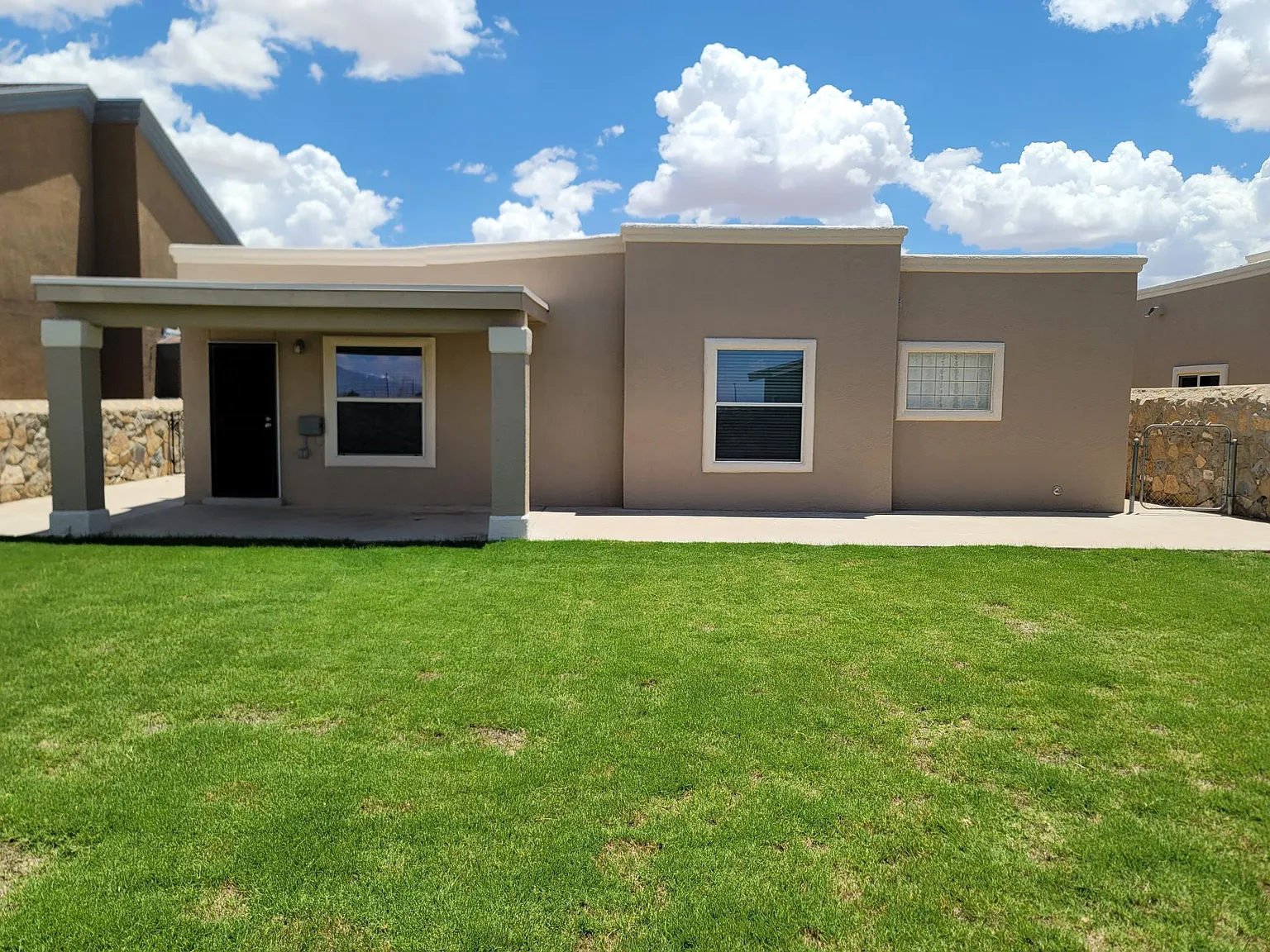 3841 Tierra Roman Drive — Photo 3