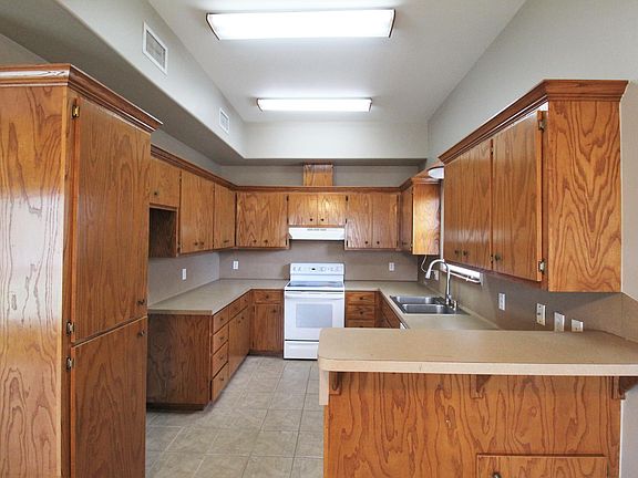 3rd image of 7906 N 19th Ln