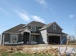 4510 N Sienna Rdg, Riverside, MO 64150