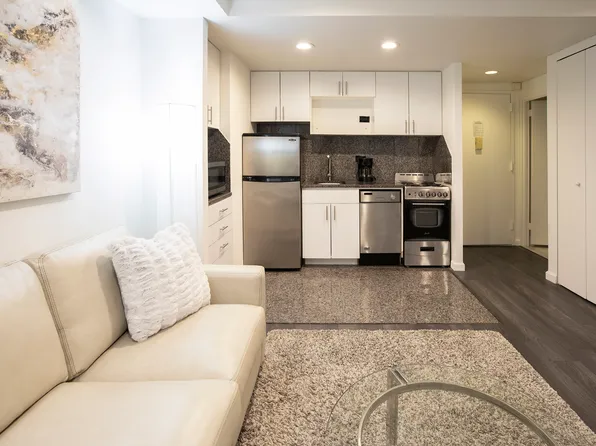 150 W 51st St APT 834, New York, NY 10019
