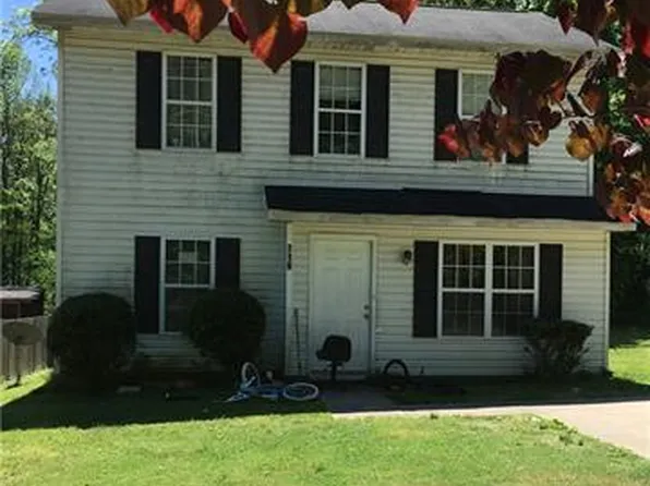 719 Dawn Cres, Charlotte, NC 28213