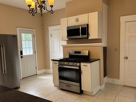 4th image of 249A Foster St #1
