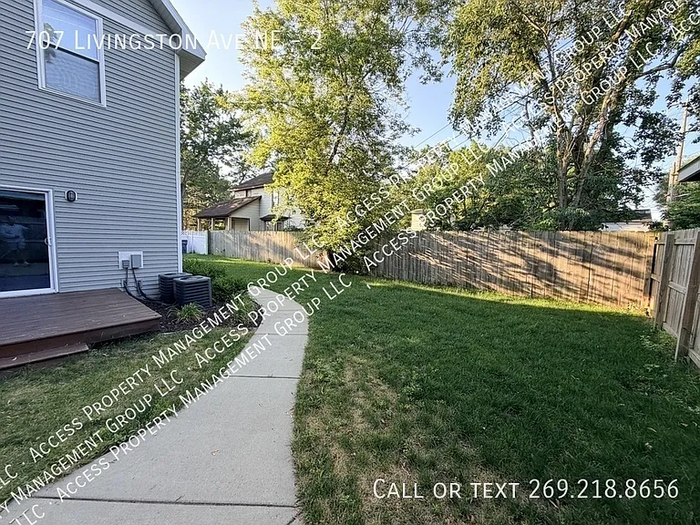 707 Livingston Ave NE #2 — Photo 37