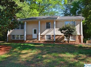 3443 Darlene Cir NW, Huntsville, AL 35810