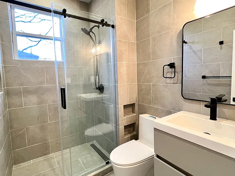 25 Whitman Ave — Photo 15