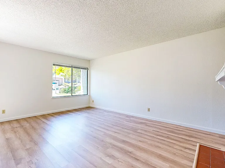 1565-1583 Neotomas Ave — Photo 17