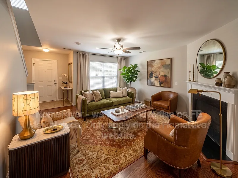 4 bed, 2.5 bath, 1948 sqft, $2,095 — Photo 2