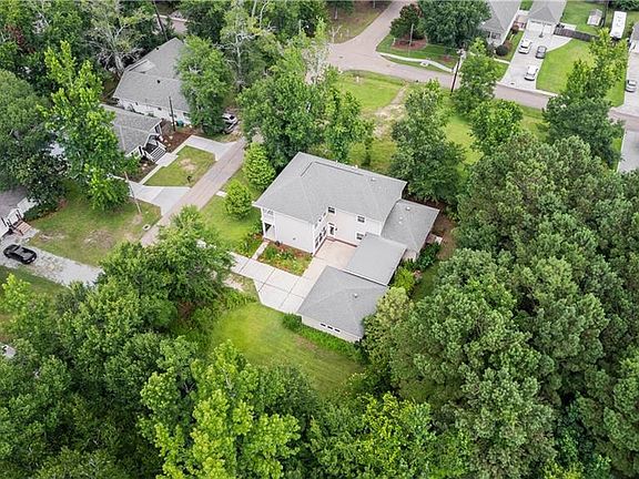 5th image of 633 Ramon St