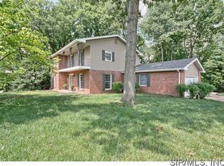1 Hickory Knls, Edwardsville, IL 62025