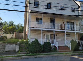 211 S Main St, Hanover Township, PA 18706