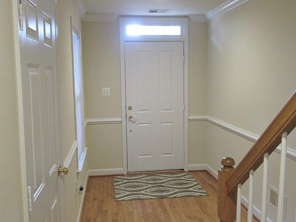 2nd image of 705 Capitol Square Pl SW