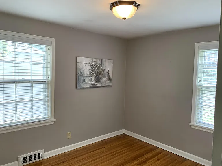 Guest bedroom