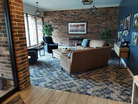 4th image of 301 Lake Hinsdale Dr APT 310