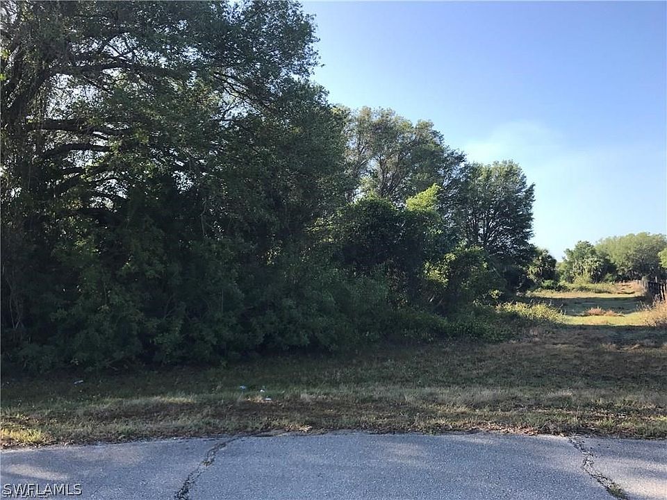 2nd image of 1407 Winchester Ave W
