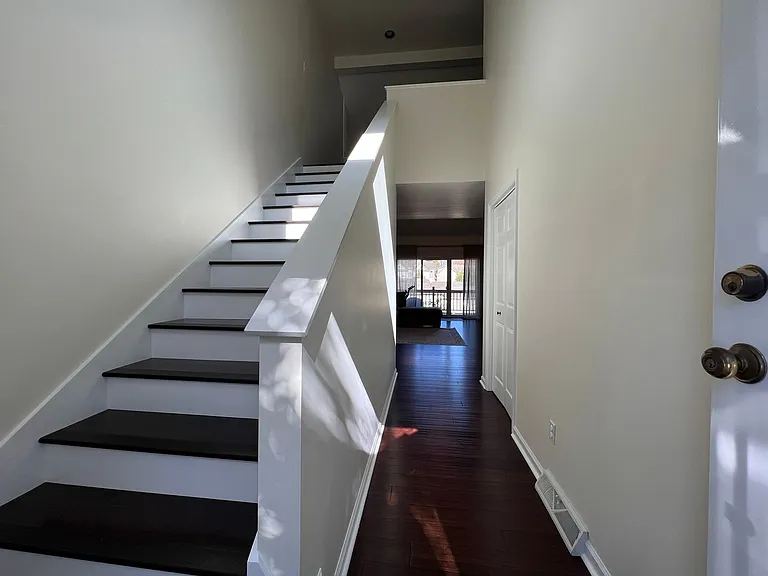 240 Newberry Ln — Photo 8