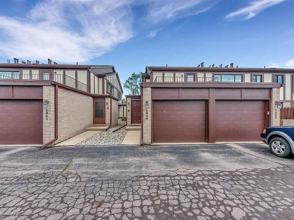 1st image of 1039 Country Club Dr