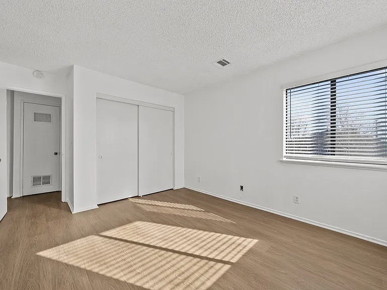 38501 Larkin Ave #4 — Photo 22