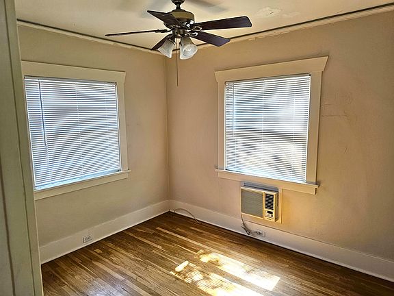 3rd image of 58 N Parkwood Ave
