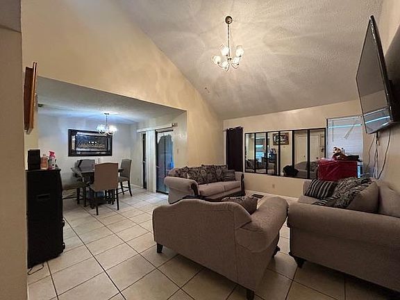 5th image of 100 E Hillside Rd APT 212