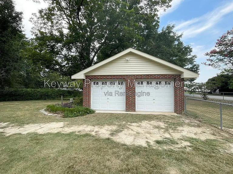3401 Old Louisville Rd — Photo 16