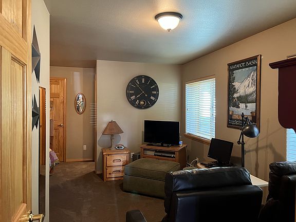 4th image of 35 Wildernest Ct