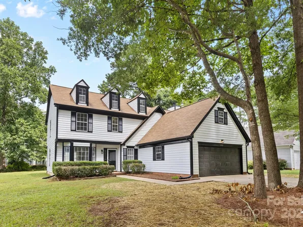 6907 Spandril Ln, Charlotte, NC 28215