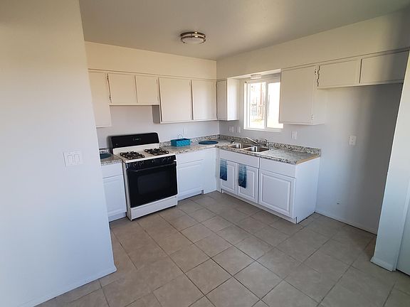 5th image of 2509 Red Sails Dr #B