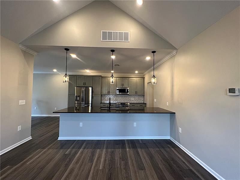 136 Clearwater Dr, Ellwood City, PA 16117 Zillow