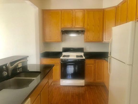 4th image of 14824 Links Pond Cir