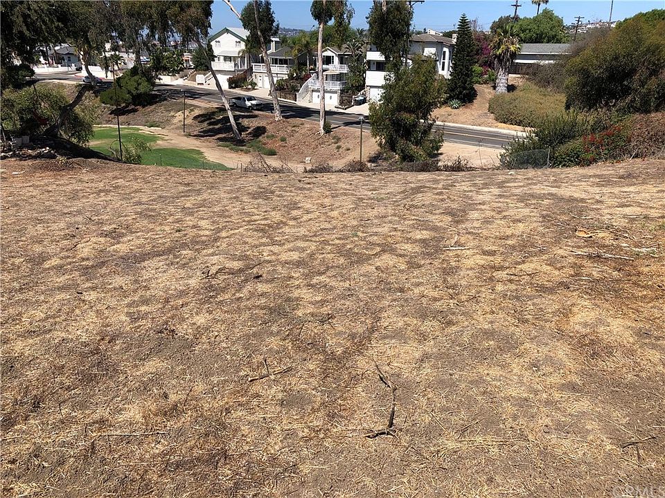 1st image of 211 E El Portal
