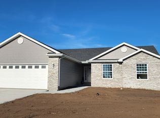 370 S Short Dr, Coal City, IL 60416