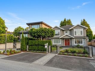 3730 Phillips Ave S #14, Burnaby, BC V5A 2X1
