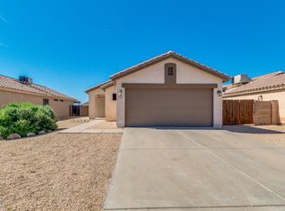 869 E Cochise Cir, Apache Junction, AZ 85119