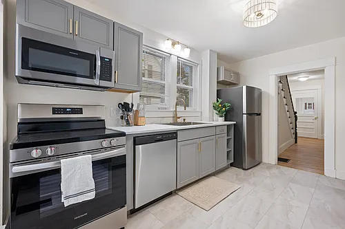 34 Allen St Photo 1