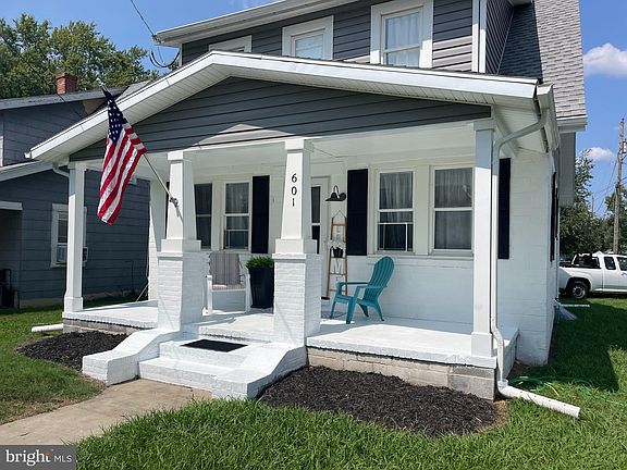 3rd image of 601 Goldsborough Ave