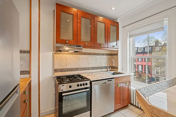 Rented by Nest Seekers International | media 13