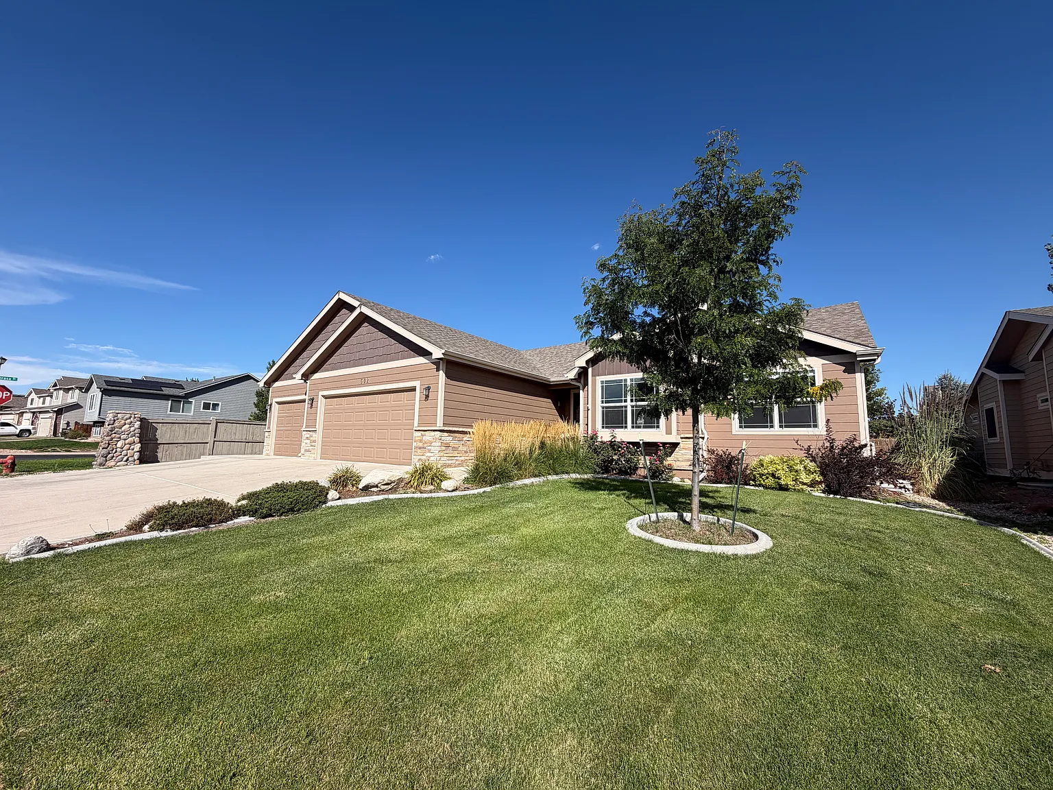 4 bed, 3044 sqft, $2,950 — Photo 1