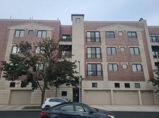 622 N Rockwell St APT 304, Chicago, IL