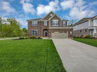1268 Autumn Run Dr, Maineville, OH 45039