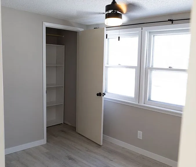 1133 Columbia St — Photo 11