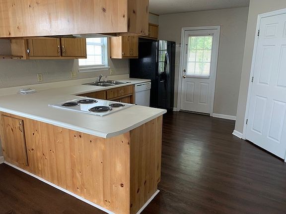 3rd image of 3010 Kensington Ln