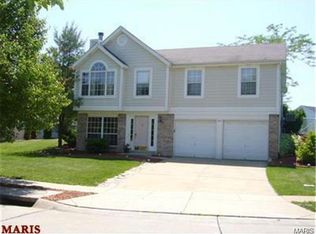 2812 Fox Run Rdg, Arnold, MO 63010