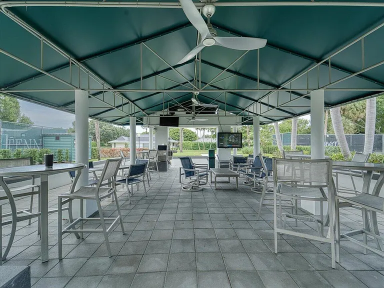 2908 Banyan Boulevard Cir NW — Photo 91