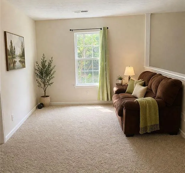 301 Saint Charles Ave — Photo 9