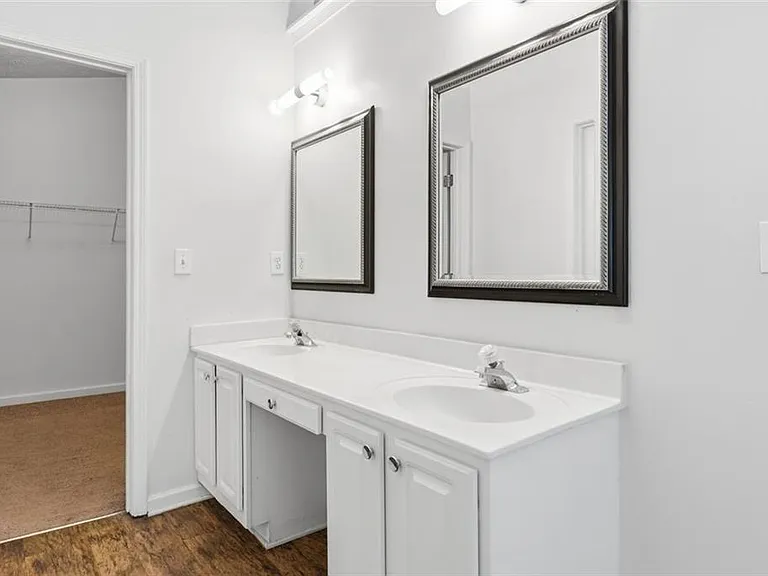 540 Sterling Hill Dr — Photo 25