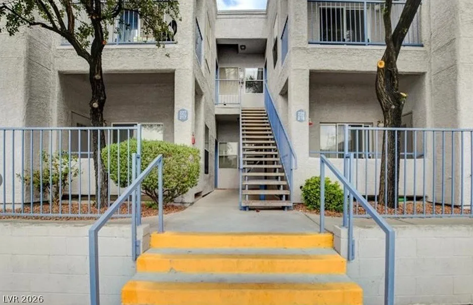 Building Photo - 2201 Ramsgate Dr #226