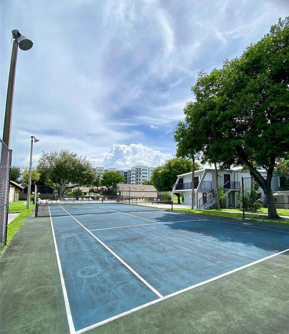 2 bed, 1030 sqft, $2,350 — Photo 4