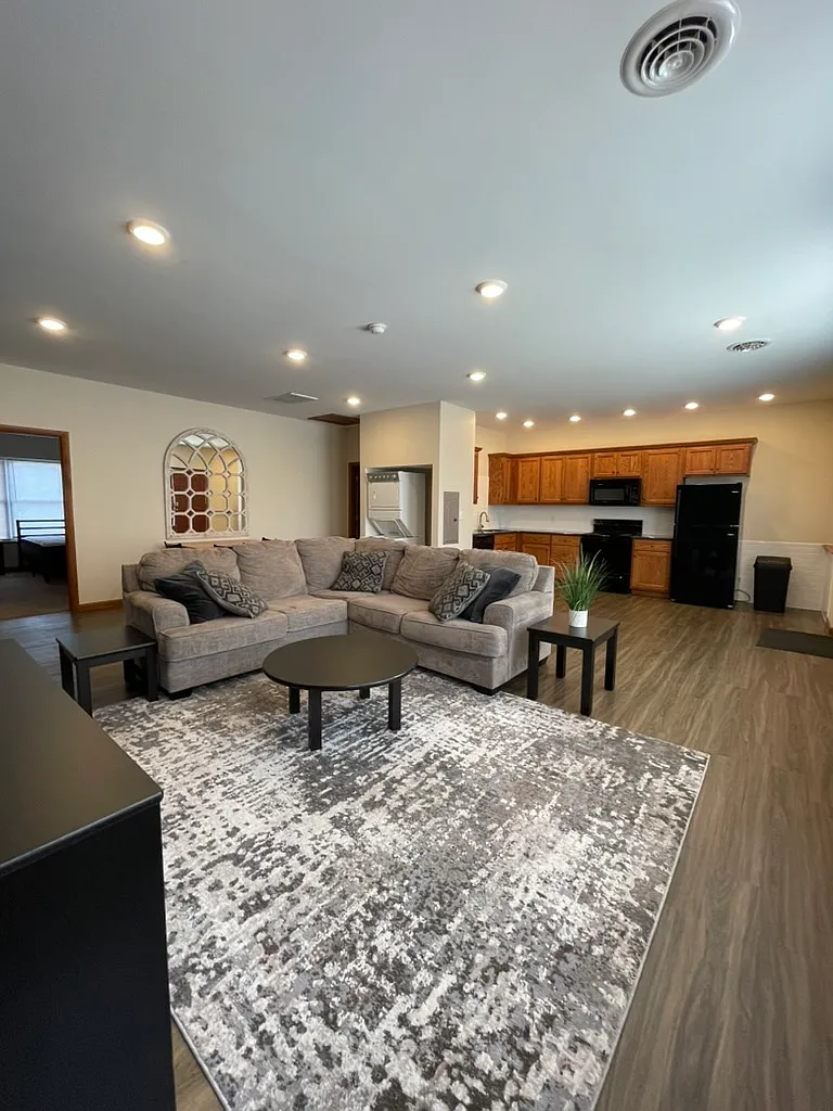 941 West 3rd Street - Unit 6 - 1 — Photo 1